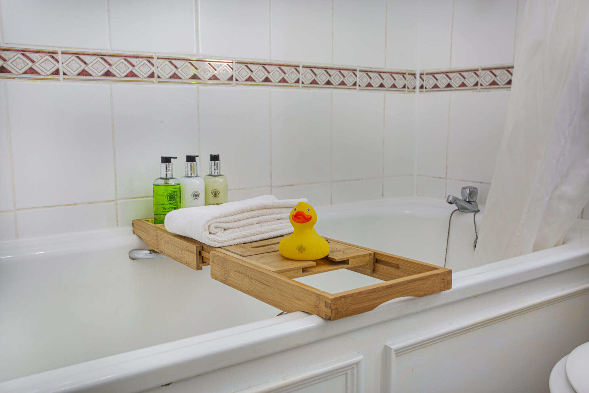 Crown Hotel Classic Double Room Bathroom Space scaled